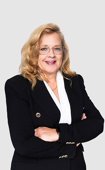 Commercial Law Firm in Toronto | Best Lawyers in Toronto | Corporate & Commercial Law | Real Estate Law | Employment Law | Commercial Lending | Entertainment Law | Intellectual Property Law | Debt Recovery | Mortgage Enforcement | Commercial Litigation